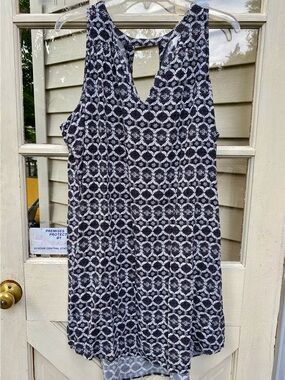 Old Navy Black and White Sleeveless Geo-Print Midi Dress